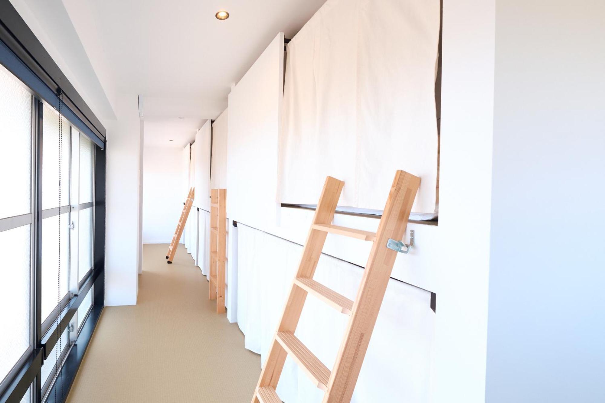 J-Hoppers Lake Biwa Guesthouse Otsu Rom bilde